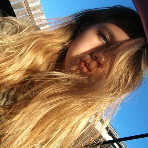 Meet your Posher, Jess - Picture 1 of 1